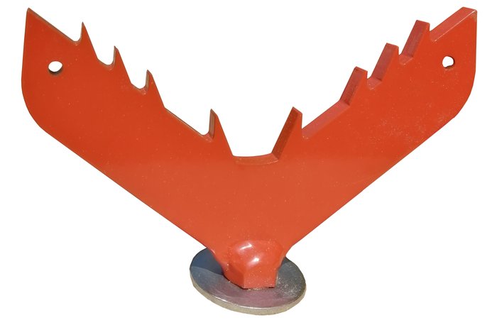 Log clamp for pasture fence posts