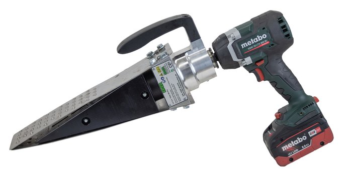 Eder Titan 80 Pro Felling Wedge Set with Metabo SSW 18 LTX 800 BL Cordless Impact Wrench, 2 x 8.0 Ah Rechargeable Batteries and ASC 290 Charger