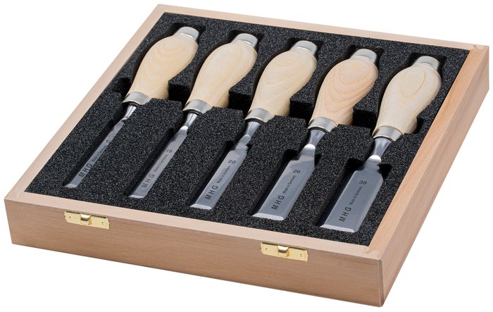Short Chisel Set in Wooden Box