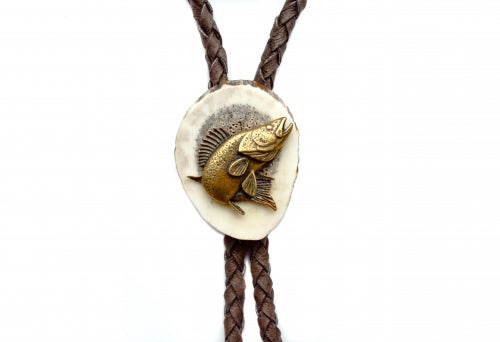 Medaljons ar zivju dekorāciju