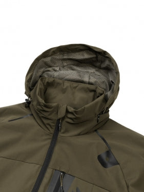 Jaka Seeland Hawker Trek, Priežu zaļa