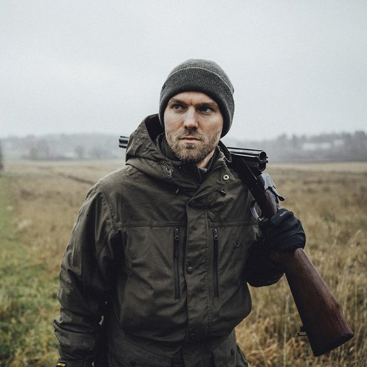 Jaka ALASKA Tundra, Sūna brūna