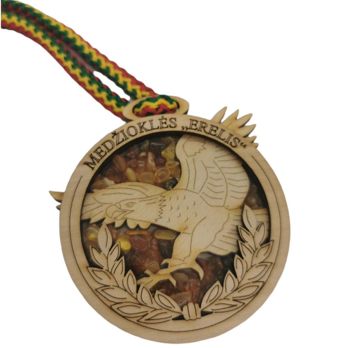 Medaļa ar dzintaru un attēlu