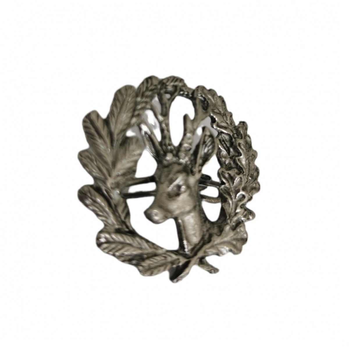 Piespraude ar stirnas motīvu