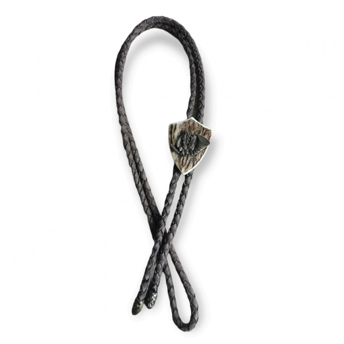 Medaljons ar tamborētas ādas siksnu